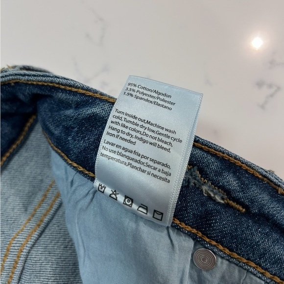 ❥𝐑𝐈𝐒𝐄𝐍 𝐉𝐄𝐀𝐍𝐒: Ankle with Crossbody Button - Picture 7 of 7